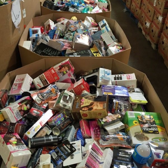 Amazon & Target Pallet Box - Picture 5 of 6